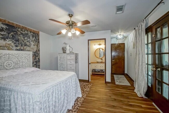 Building Photo - 131 Kingston Dr