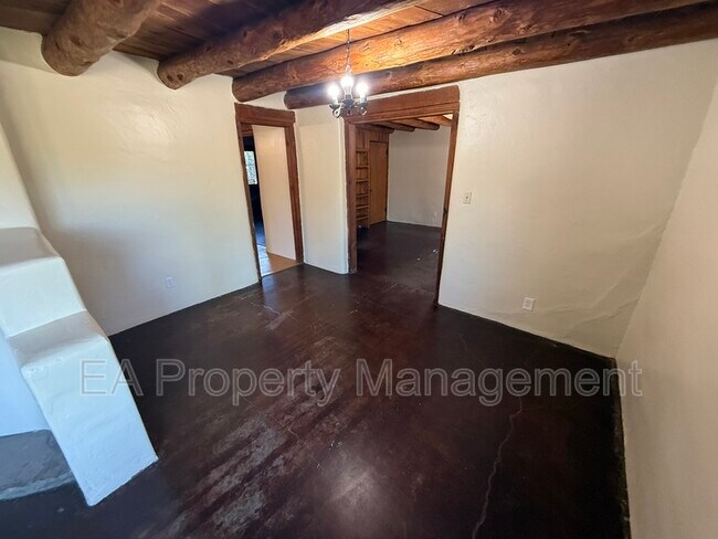 Building Photo - 511 15th St NW