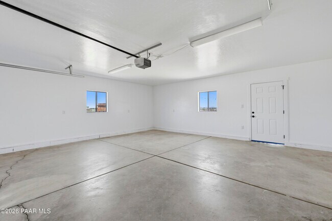 Building Photo - 1750 S Johnson Ln