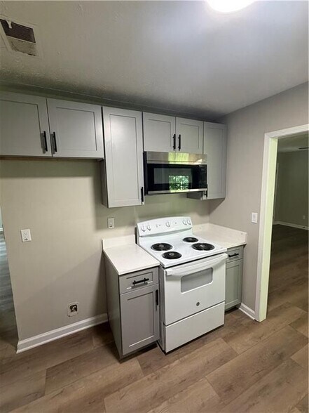 Building Photo - 1286 N Lea Ct SE