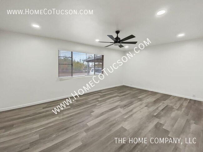 Building Photo - 239 S Placita Aldaco