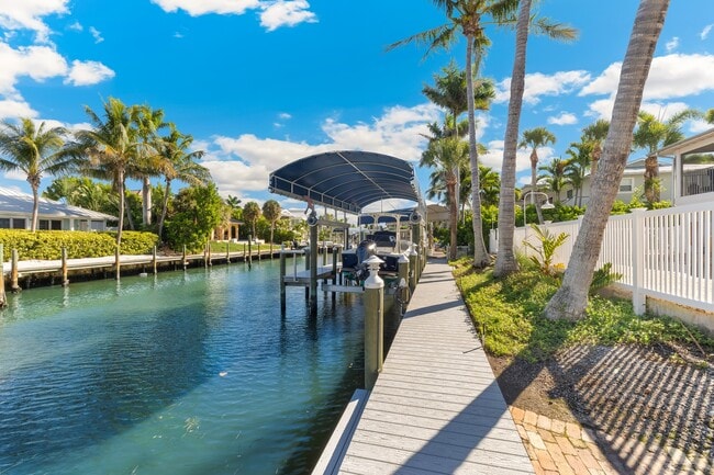 Building Photo - 161 1st St E