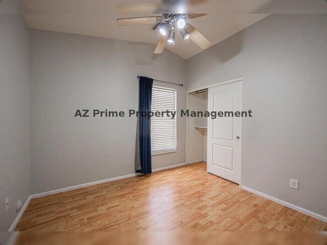 Building Photo - 16090 W Latham St