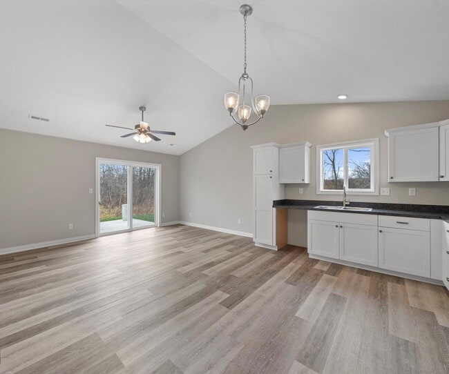 Building Photo - 5401 Volterra Dr