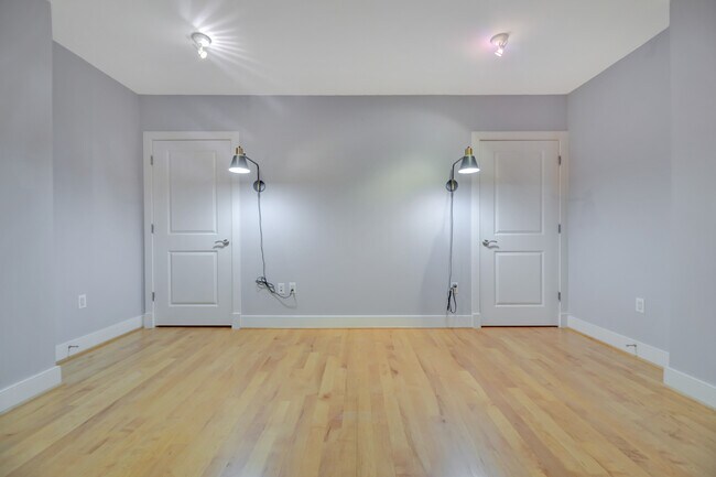 Building Photo - 1425 Rhode Island Ave NW
