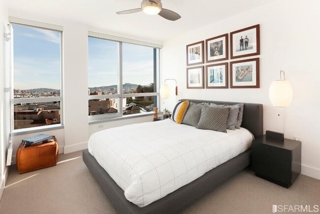 Building Photo - 1 Bed, 1 Bath - Modern Condo @ Linea - Min...
