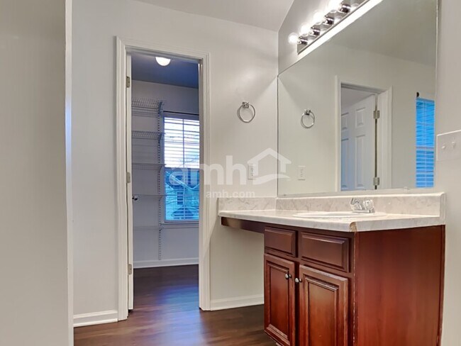 Building Photo - 367 Hidden Creek Ln