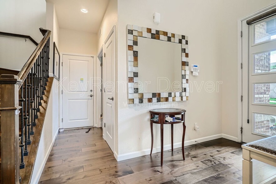 Building Photo - 8916 E Caley Way