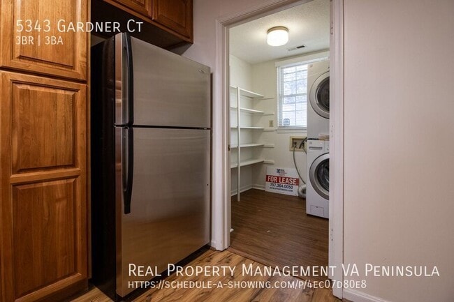 Building Photo - 5343 Gardner Ct