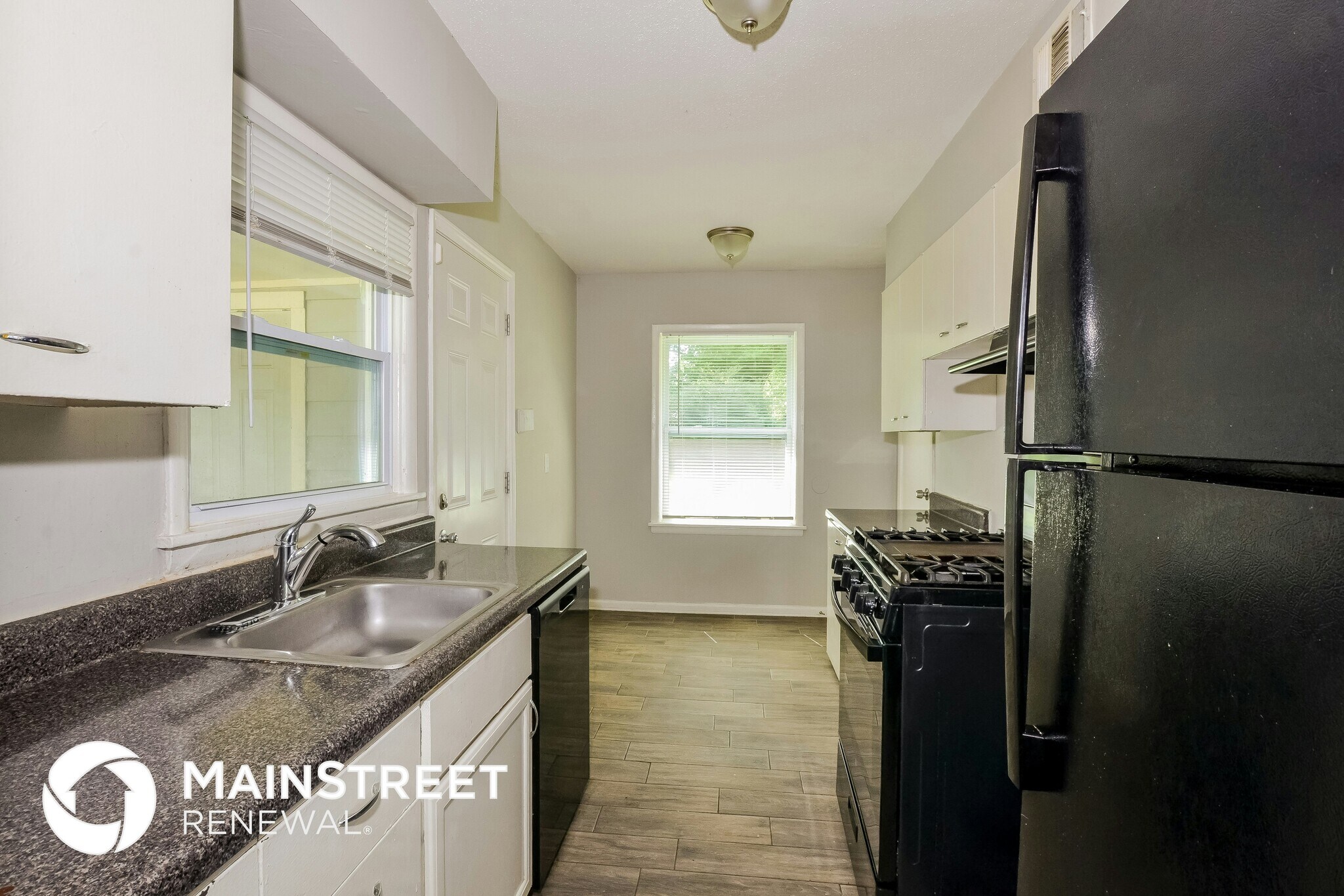 Building Photo - 3653 Elm Park Rd