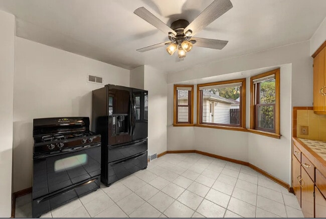 Building Photo - 2816 N 75th St