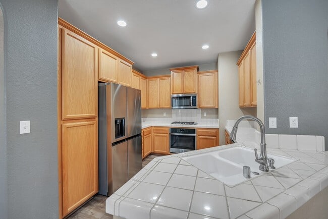 Building Photo - 2736 San Juan Rd