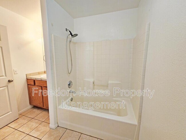 Building Photo - 1951 Teepee Rd