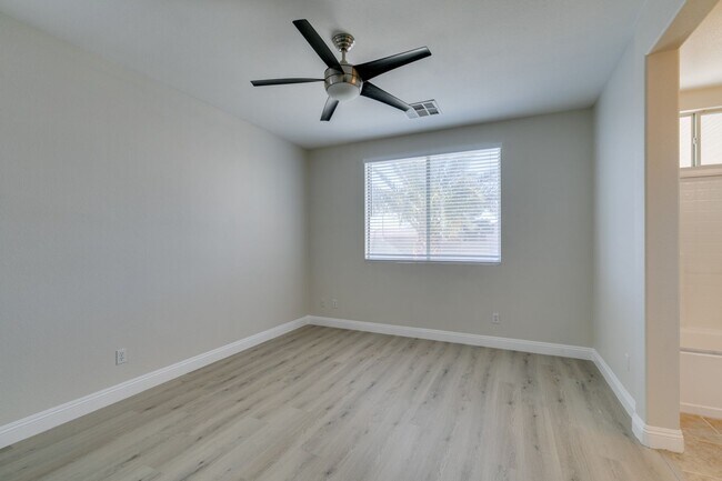 Building Photo - Charming 3-Bedroom Single-Story Home in North Las Vegas!