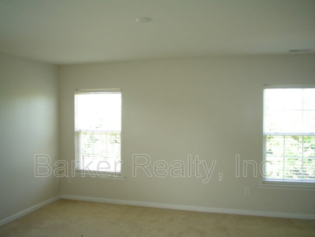 Building Photo - 6005 Namozine Ct