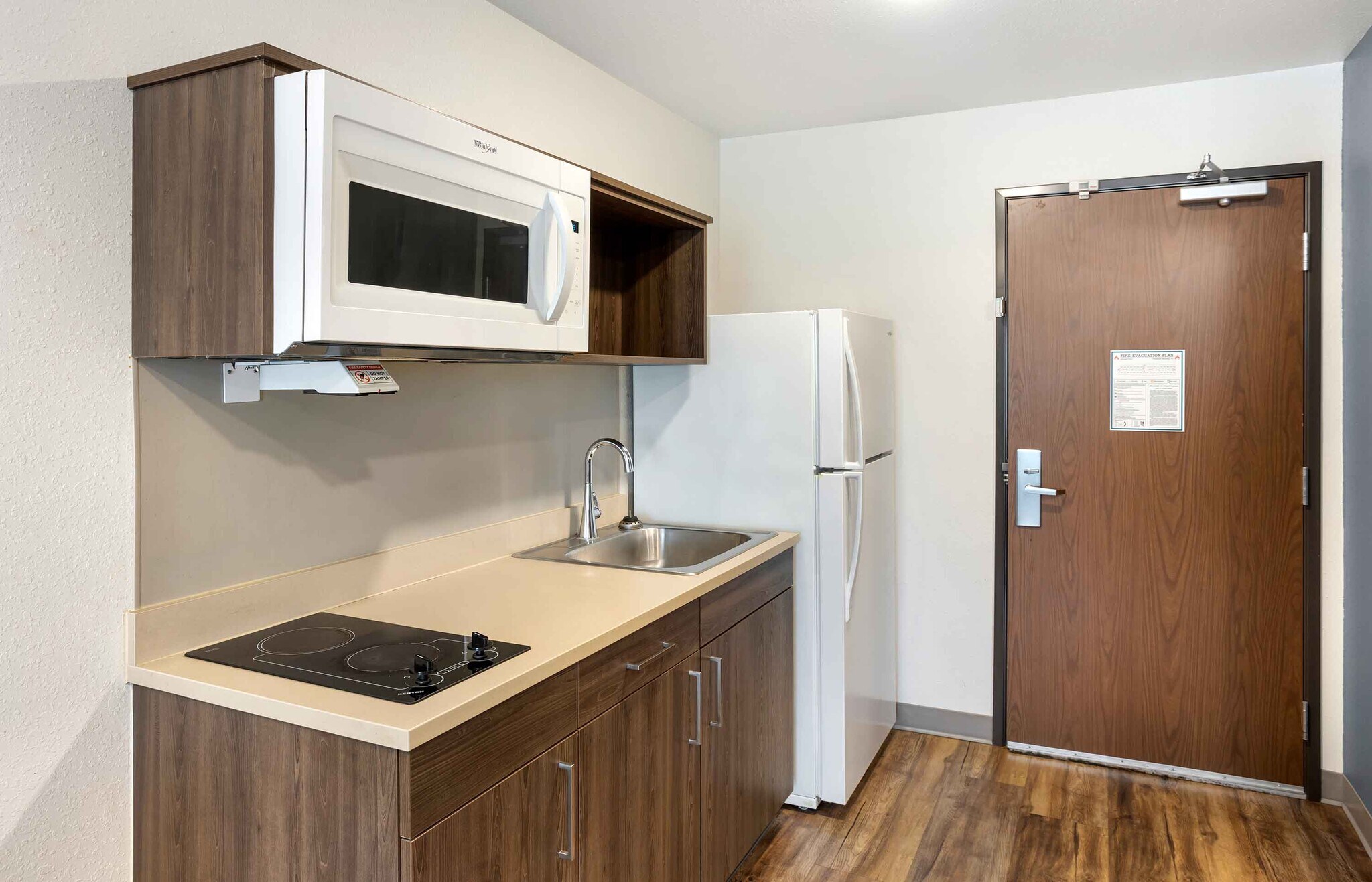 Building Photo - Furnished Studio-Philadelphia - Plymouth Meeting - West