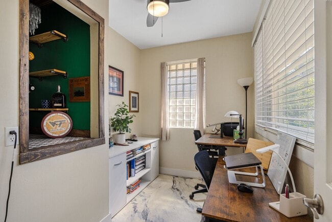 Building Photo - 3815 S Knox Ct