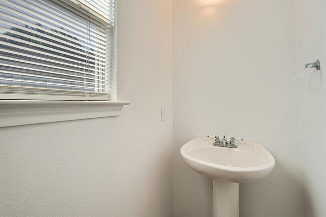 Building Photo - 1293 Amberwood Loop