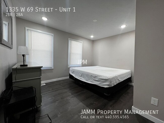 Building Photo - Modern 2 Bedroom, 2 Bathroom Apartment in ...