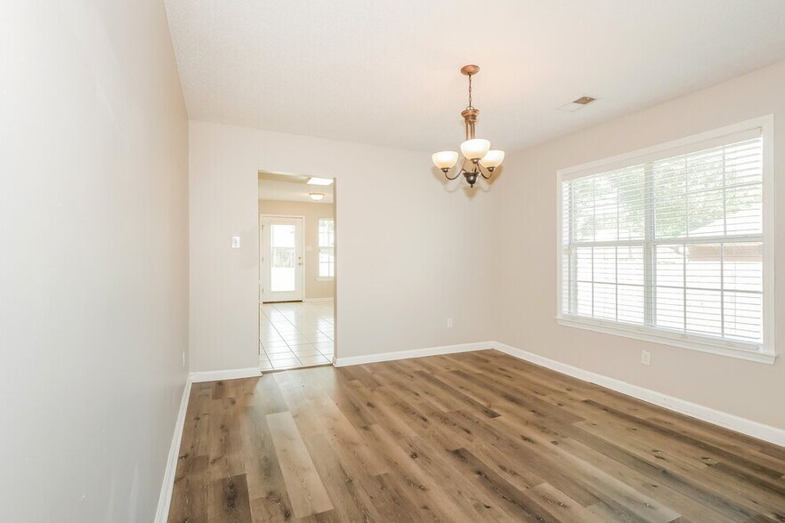 Building Photo - 5791 Pecan Trce