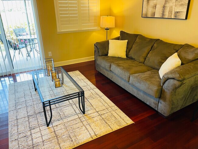 Building Photo - 92-1498 Aliinui Dr