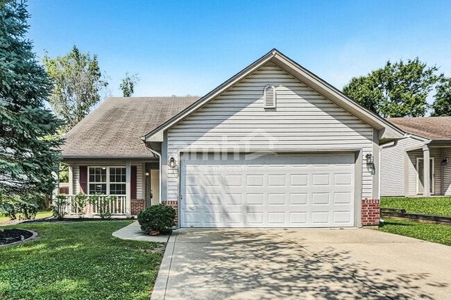 Building Photo - 802 Charter Woods Dr