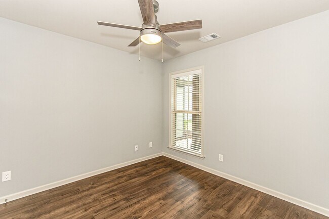 Building Photo - 9872 Bluestone Circle