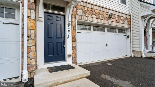 Building Photo - 2231 Evin Dr