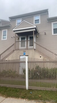 Building Photo - 126 Richmond Hill Ave