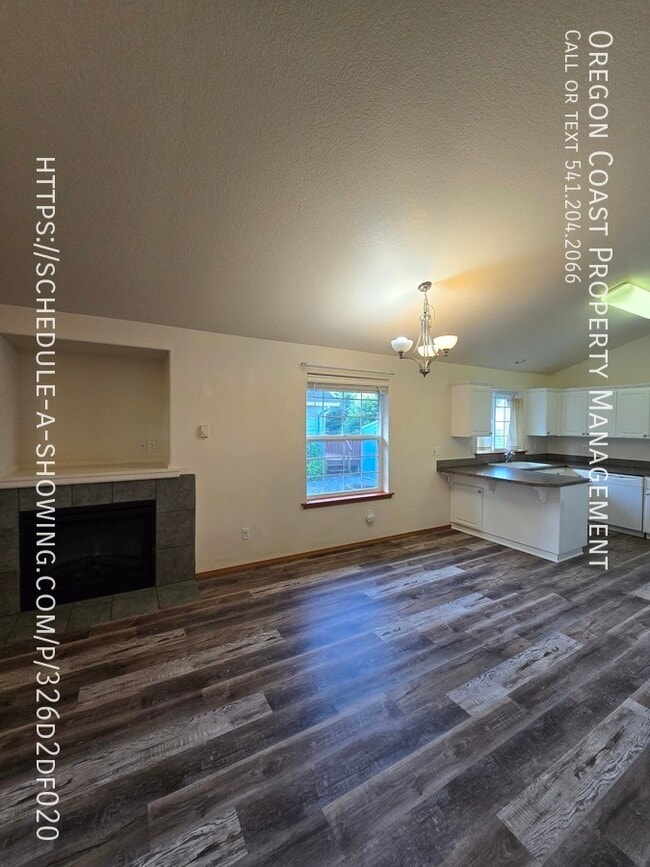Building Photo - 135 S Quadrant St