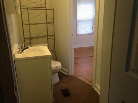 Building Photo - 2057 Knottingham Pl