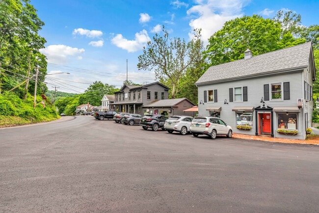 Building Photo - 84 Gunn Hill Rd