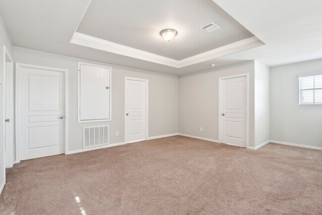 Building Photo - 914 Canyon Hill Ln