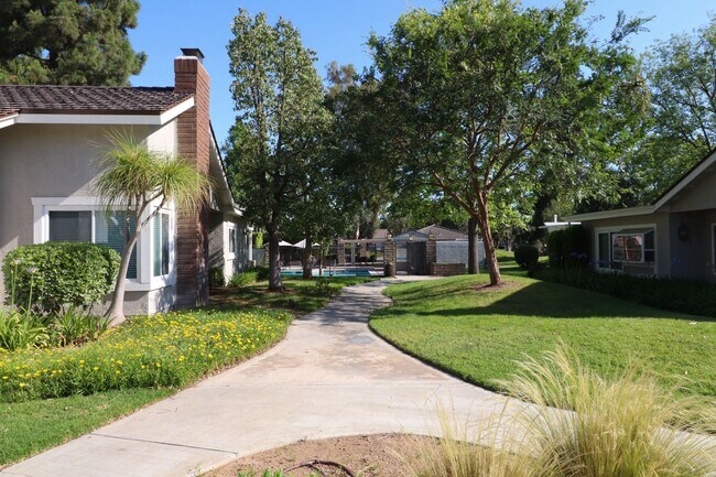 Building Photo - 1050 Pacifica Dr