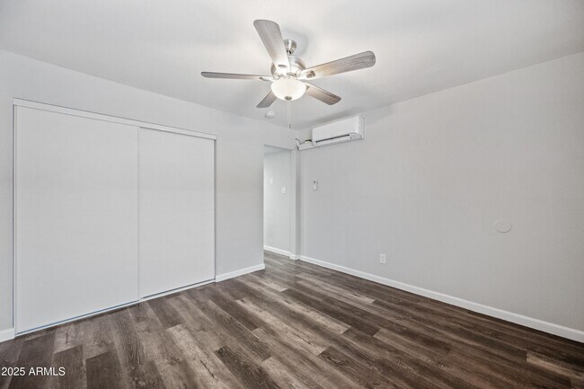 Building Photo - 3025 N 32nd St