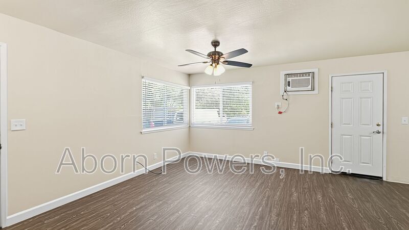 Building Photo - 2760 Coloma St