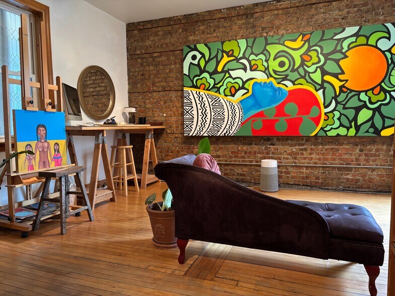 Building Photo - 2628 W Division St