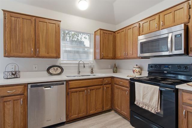 Building Photo - 6317 Rockhaven Dr