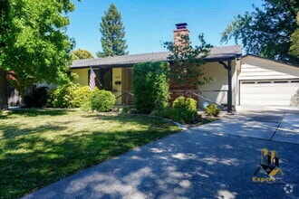 Building Photo - 7479 Skycrest Ct