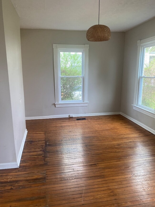 Building Photo - 1610 Bedford Ave