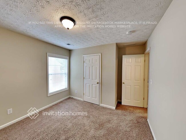 Building Photo - 1881 Carisbrook Pl SW