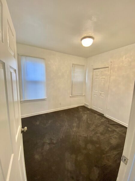 Building Photo - 817 Anaheim St