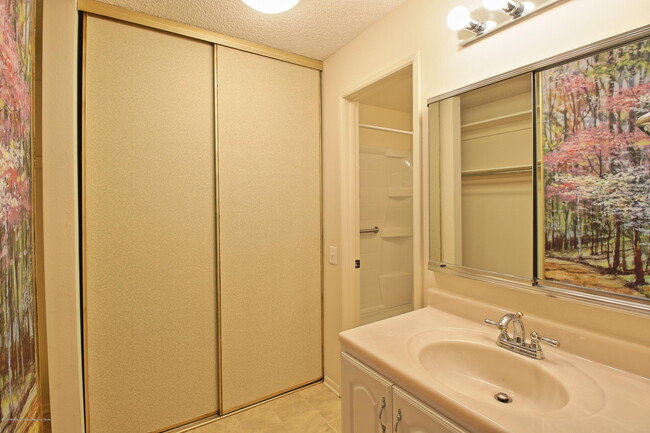 Building Photo - 137B Cistus Plaza