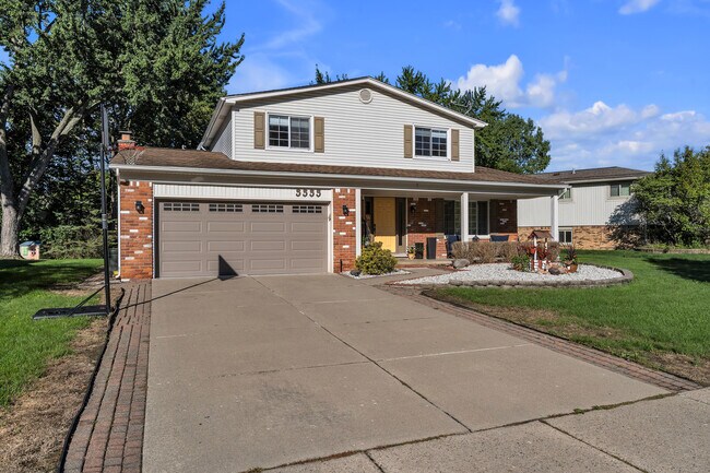 Building Photo - 5555 Patterson Dr