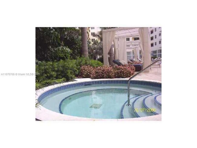 Building Photo - 2 bedroom in Hollywood FL 33180