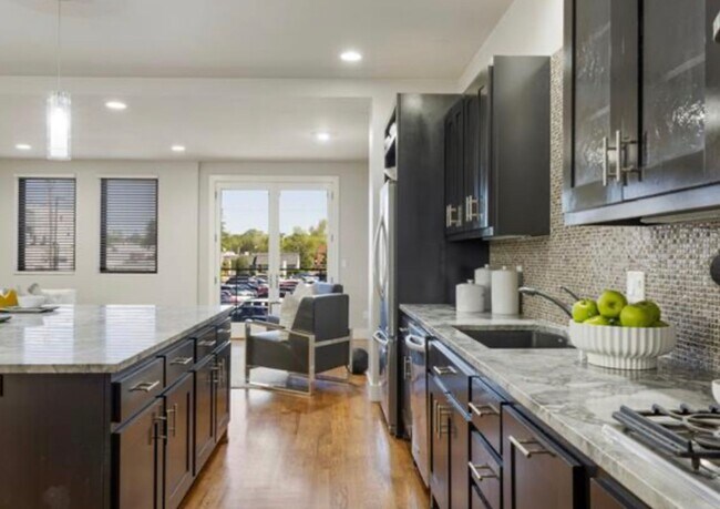 Building Photo - Experience fabulous Brookside living, just outside your front door!