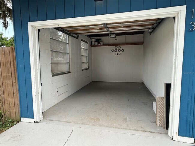 Building Photo - 13 Volusia Dr