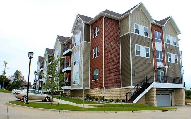 Building Photo - $1,700 - 2 Bed, 2 Bath 2nd Floor Condo - Pet Friendly - Available for an August 1st, 2026 Move In