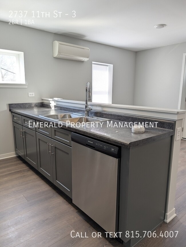 Building Photo - 2737 11th St