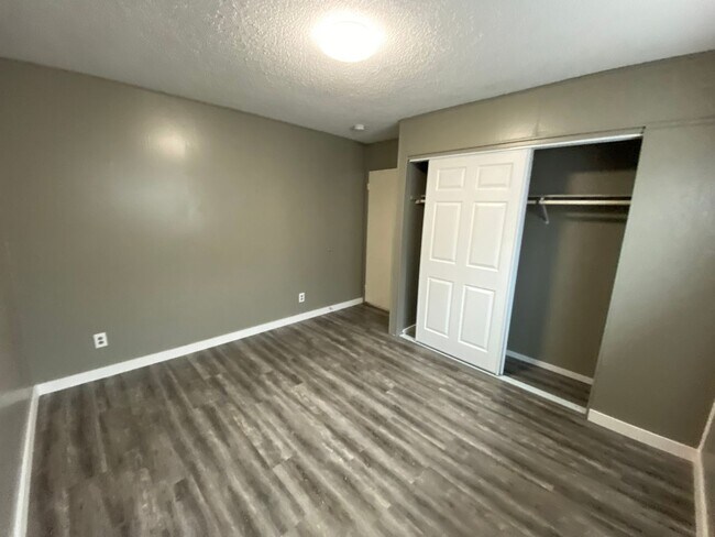Building Photo - 1310 S Main Ave